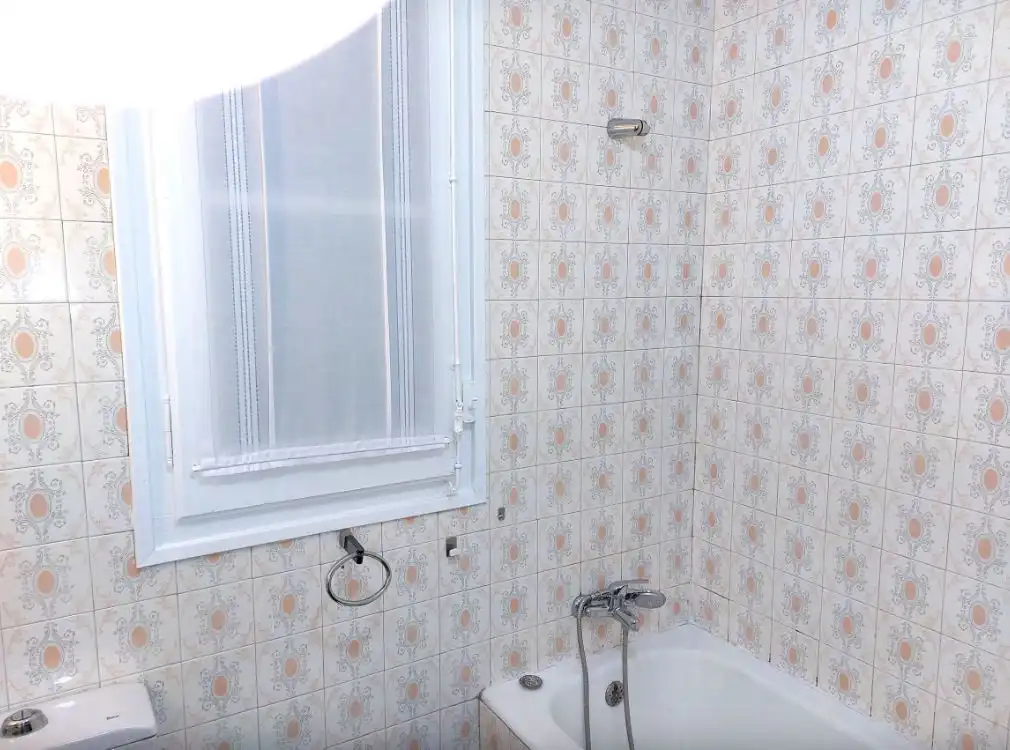 Baño de Piso de alquiler en Zaragoza con Calefacción, Parquet y Amueblado