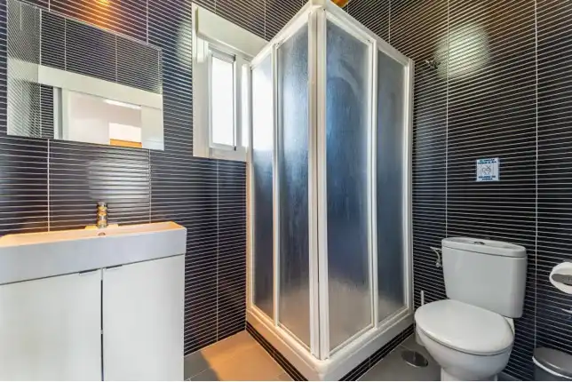 Bathroom of Houses for rent in Barbate  with Air Conditioner, Heating and Private garden
