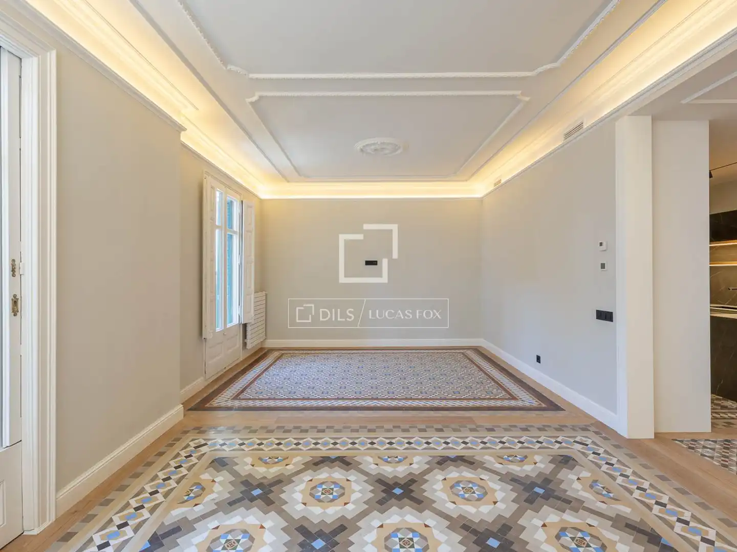 Wohnung zum Verkauf in Barcelona mit Klimaanlage, Heizung und Balkon