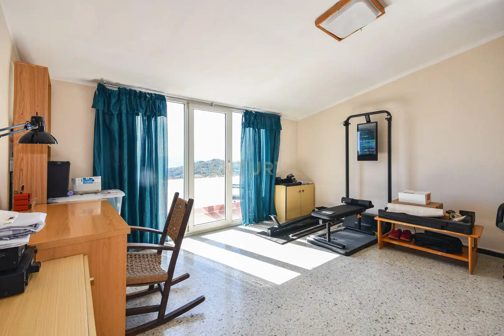 Dormitori de Casa o xalet en venda en Esplugues de Llobregat amb Jardí privat, Traster i Piscina