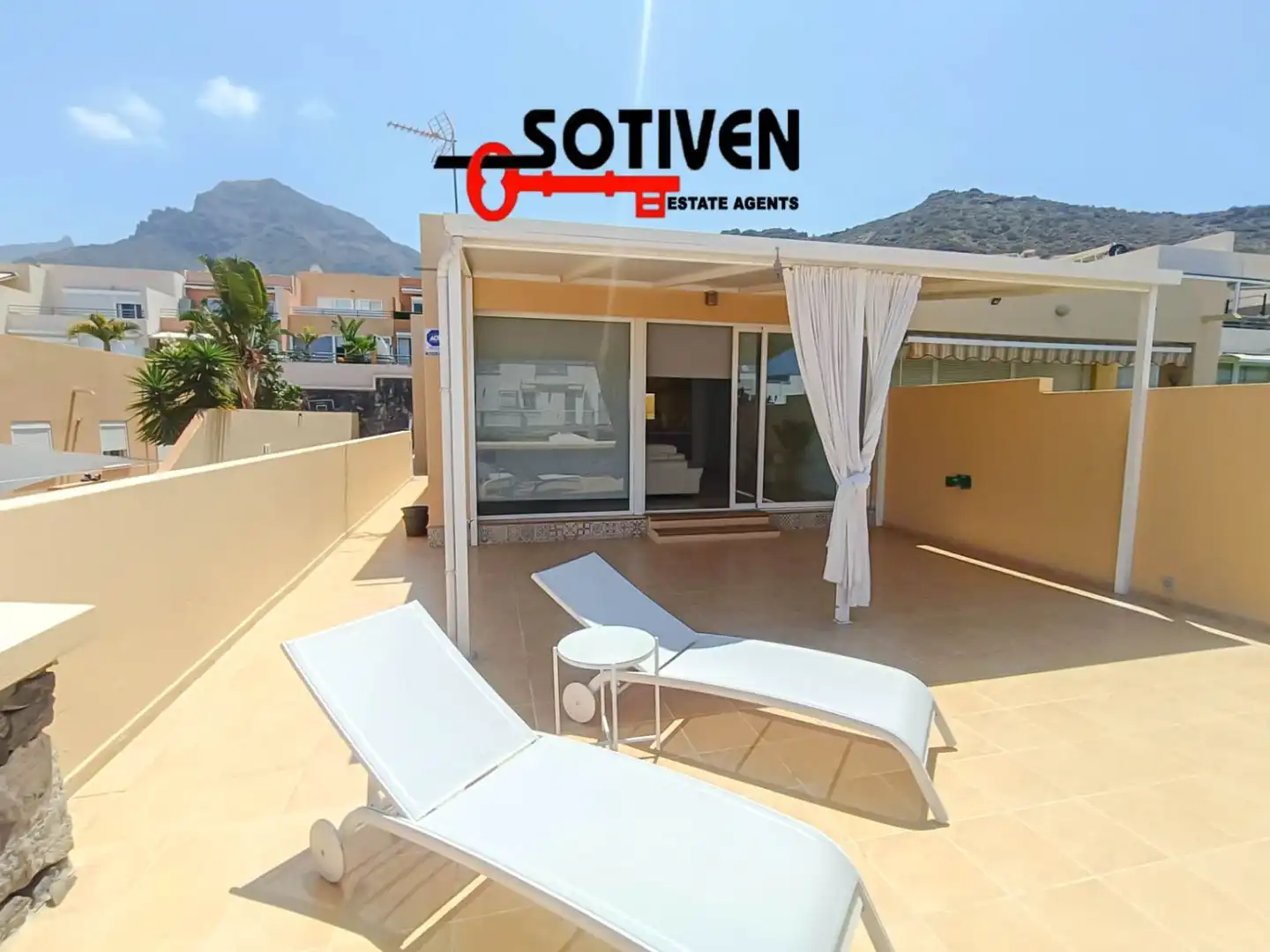 Casa o chalet de alquiler en AVENIDA KURT KONRAD, Playa Fañabé Alto