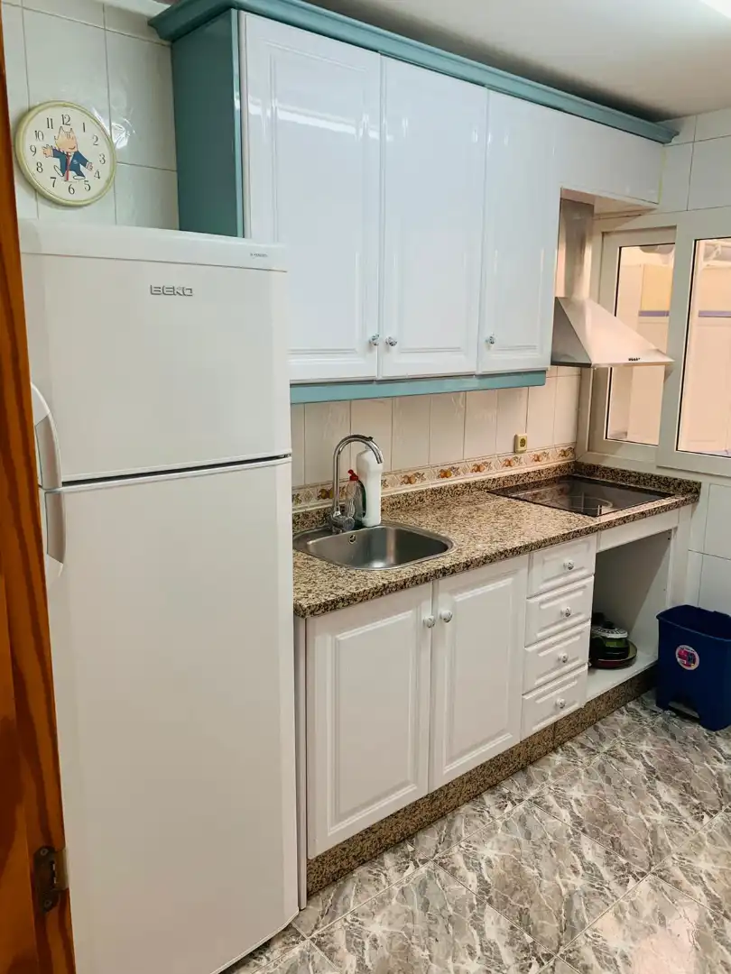 Flat to rent in Calle Alhambra, imagen 2