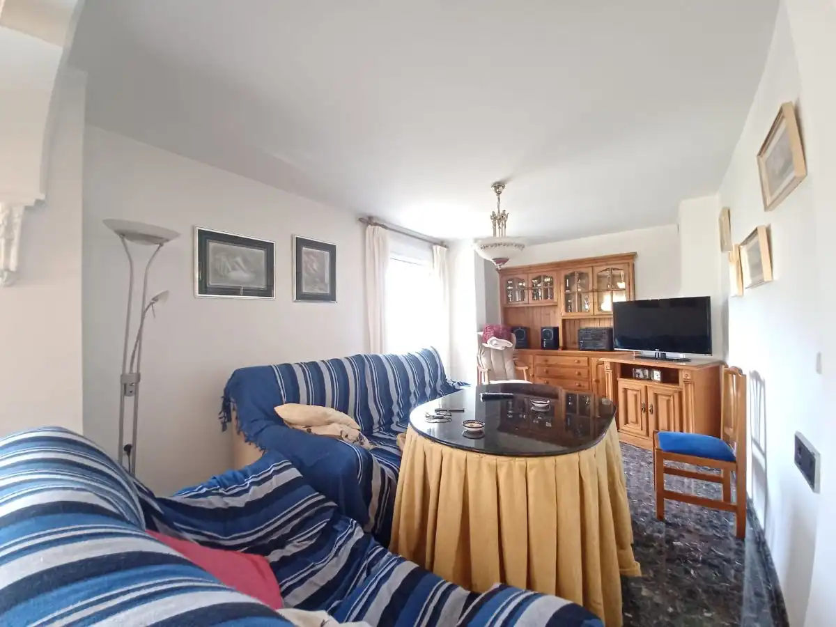 Sala d'estar de Pis en venda en Loja amb Calefacció, Traster i Moblat