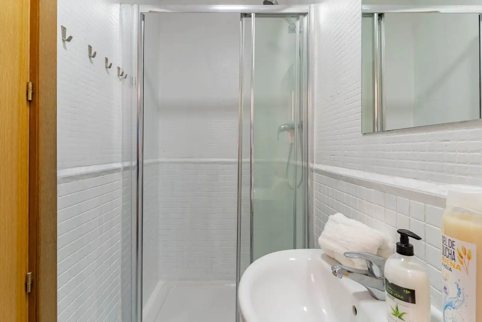 Bathroom of Flat for sale in Málaga  with Air Conditioner, Furnished and Internet