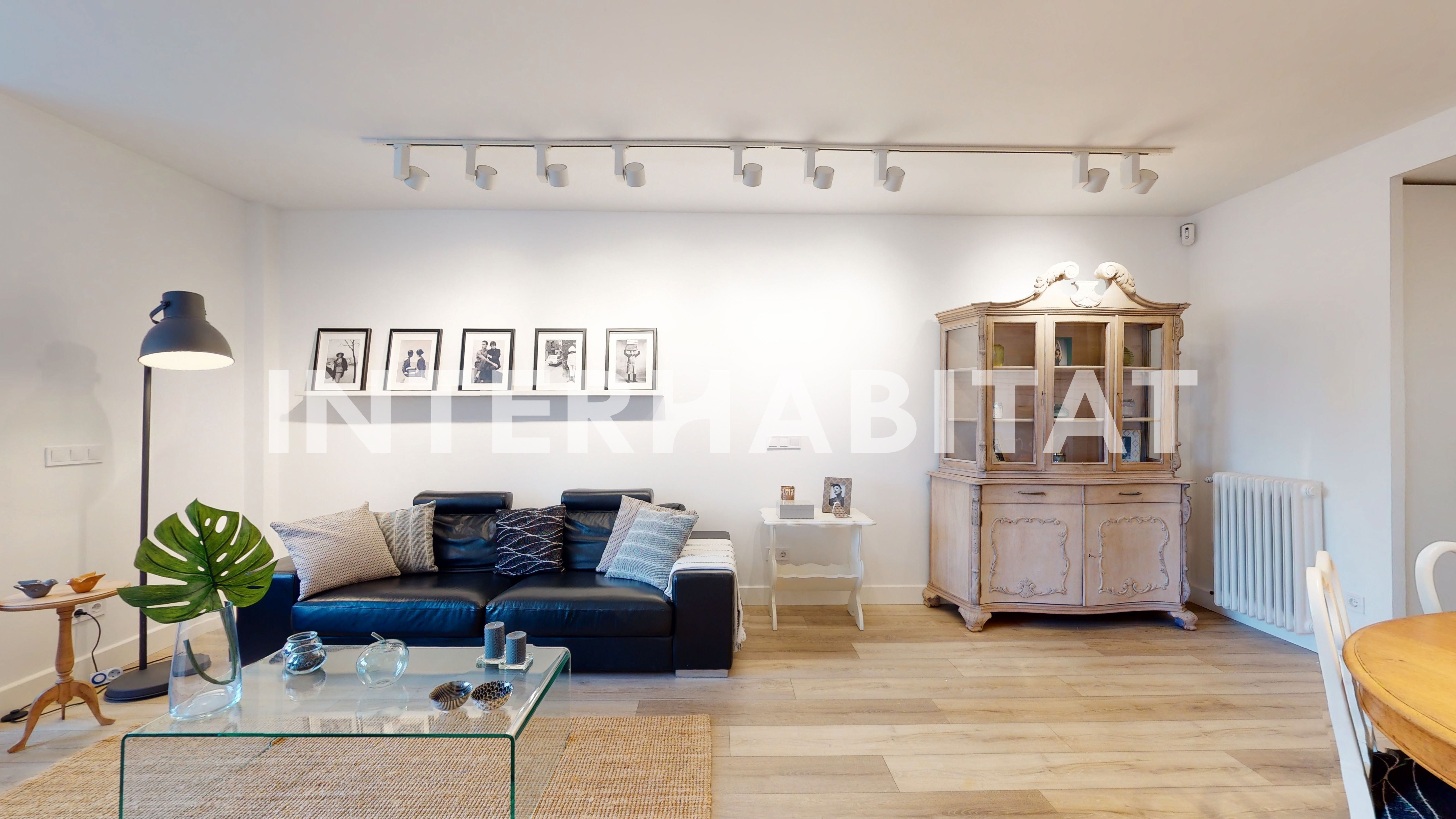 Sala d'estar de Pis de lloguer en  Madrid Capital amb Calefacció, Moblat i Forn