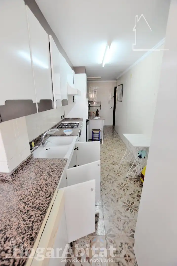 Cocina de Piso en venta en Valencia con Balcón