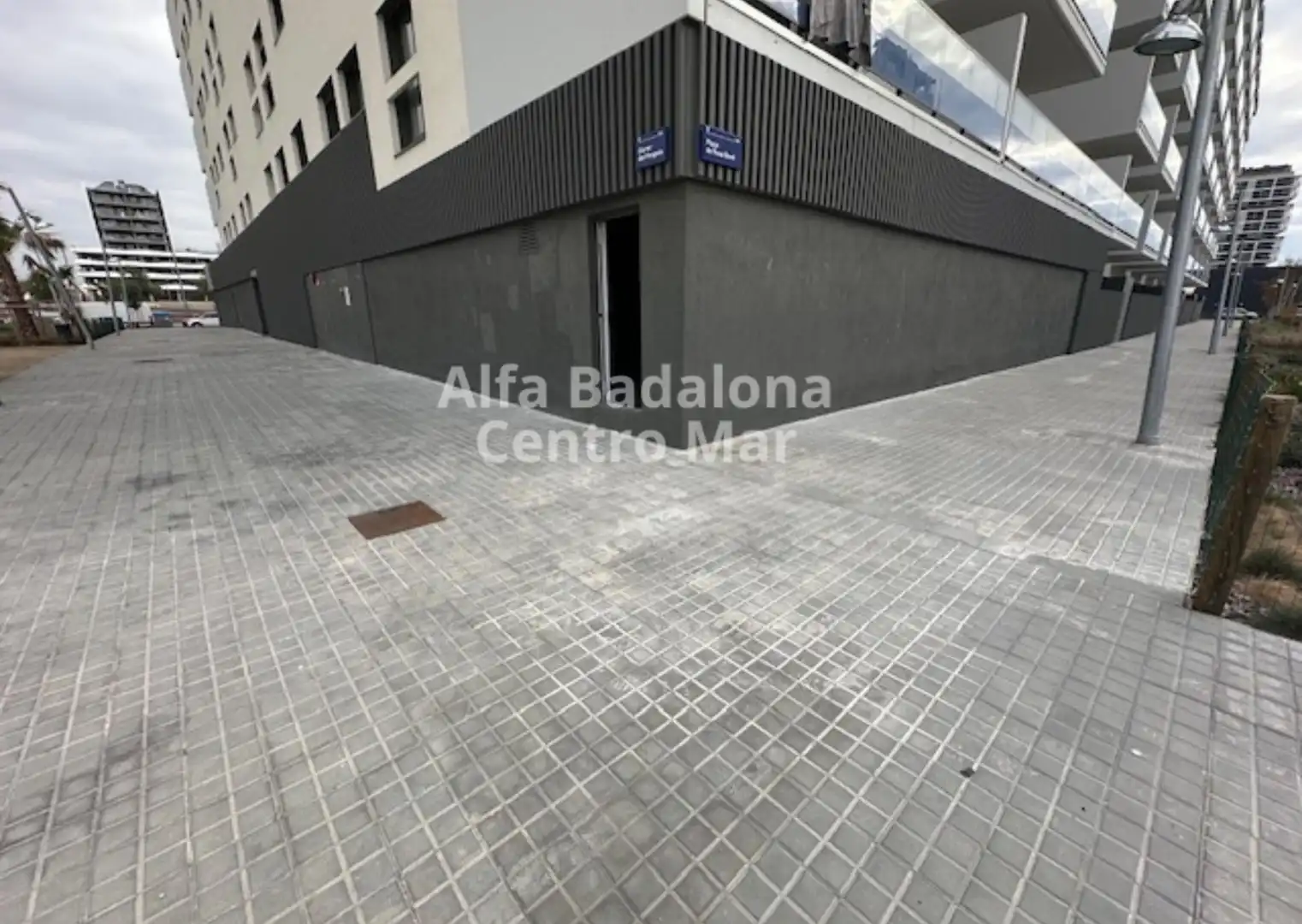 Local comercial de lloguer a Port, imagen 3