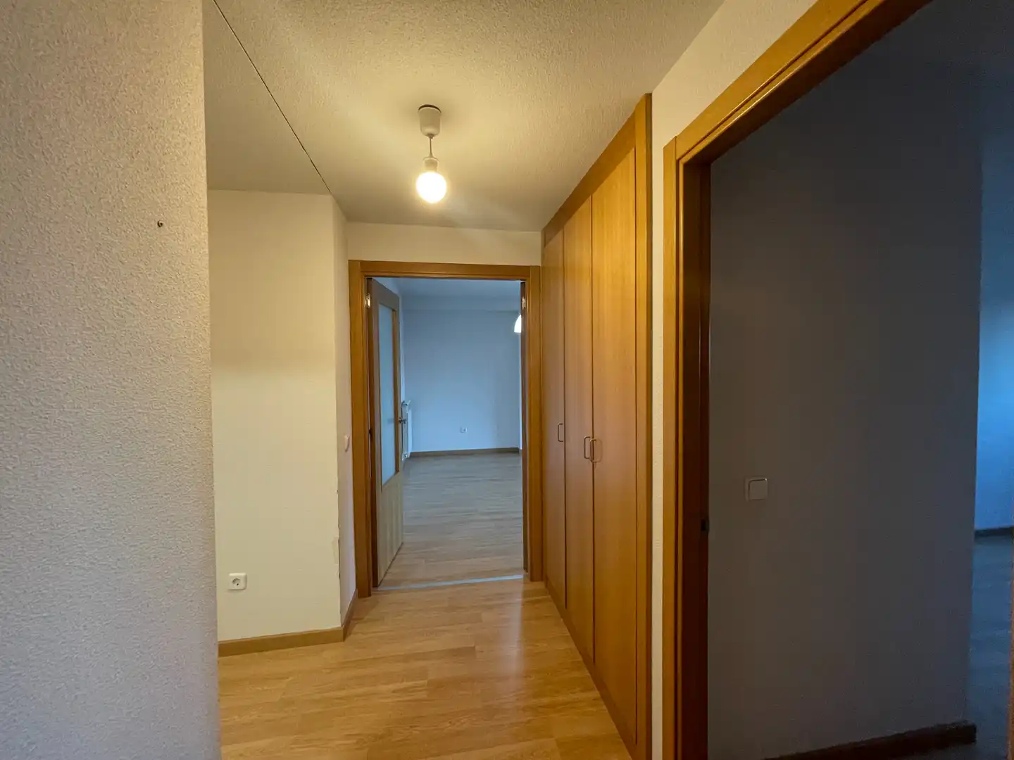 Wohnung zur Miete in San Sebastián de los Reyes mit Heizung, Abstellraum und Ofen