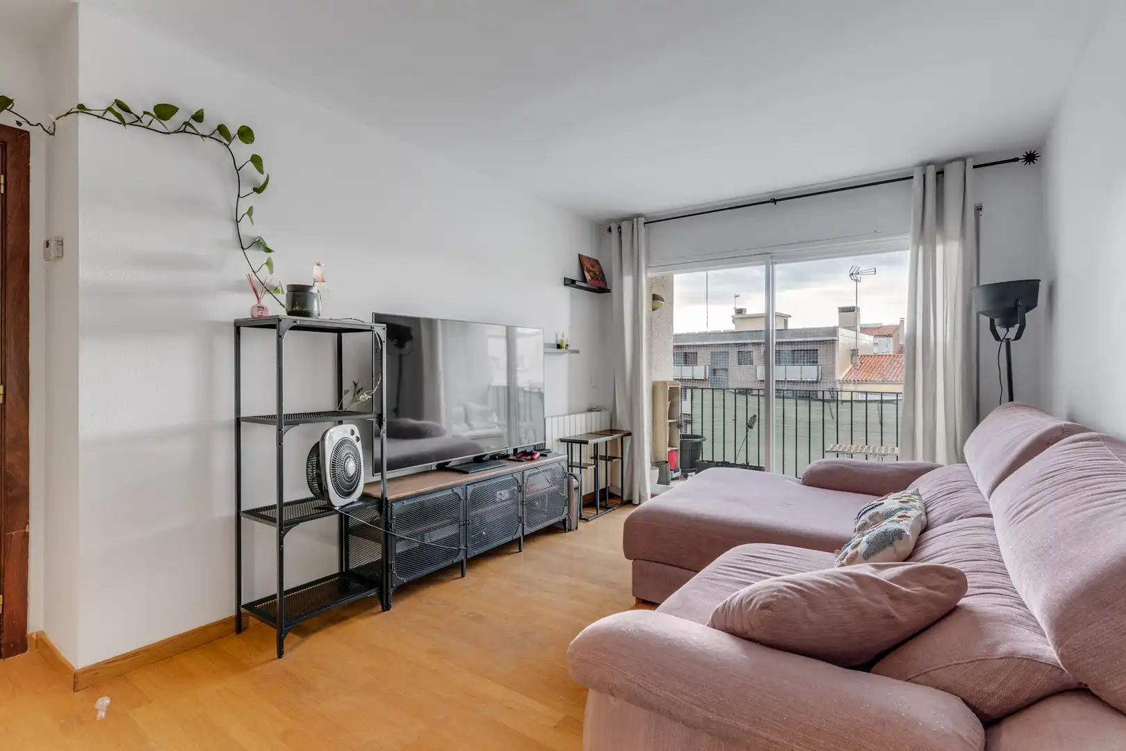 Flat with terrace for sale in Eixample Sud – Migdia, imagen 3