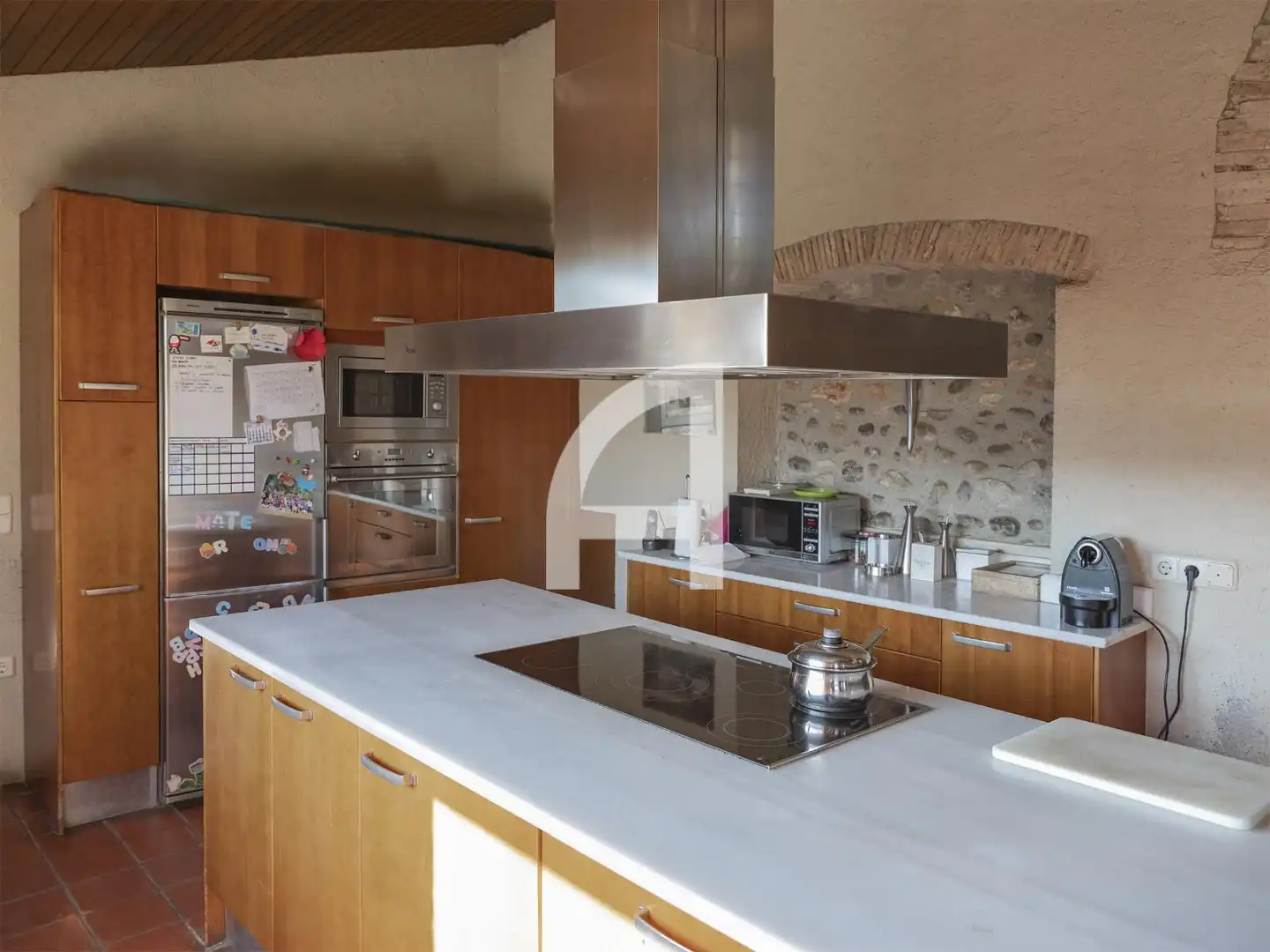 Cocina de Finca rústica en venta en Sant Miquel de Fluvià con Calefacción, Piscina y Amueblado