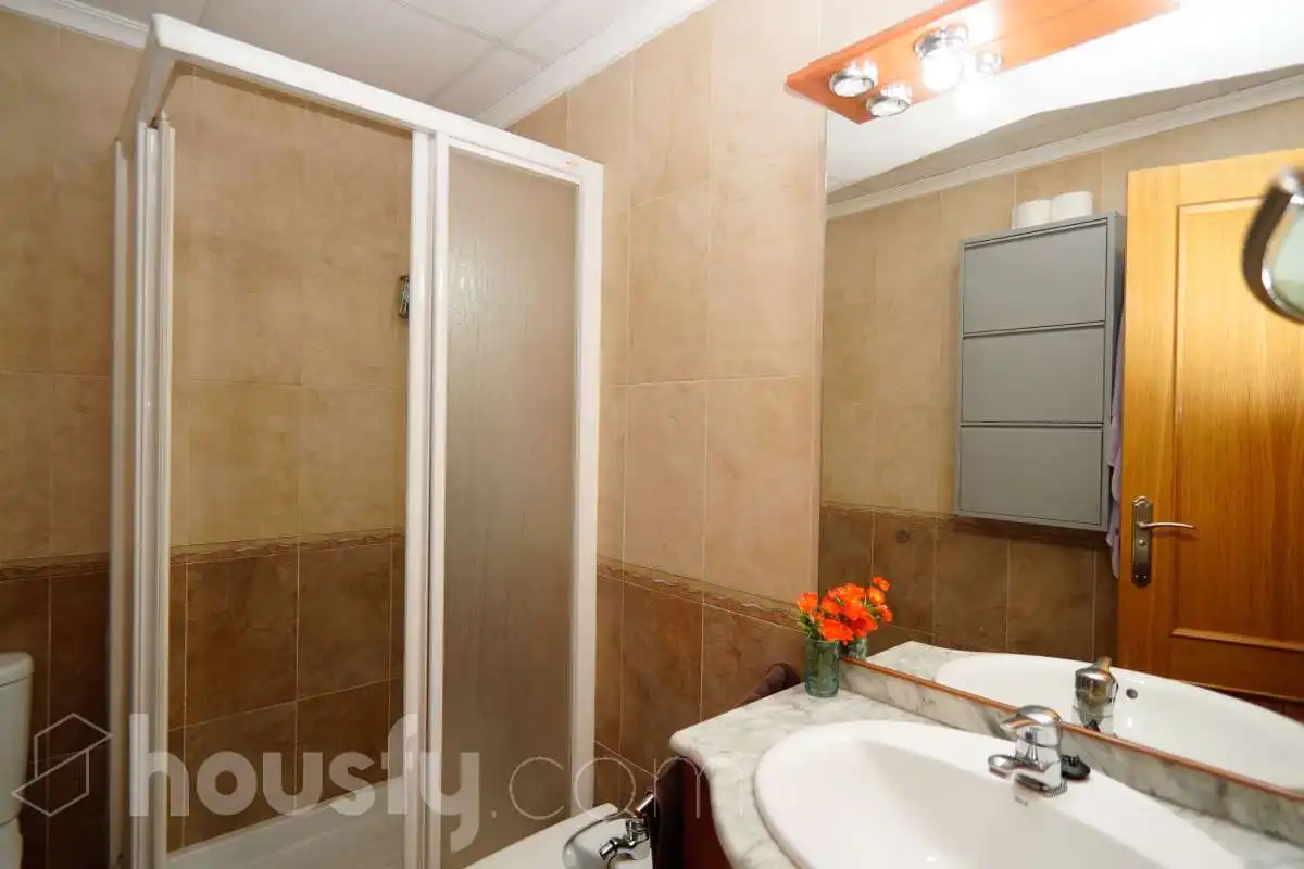 Bathroom of Houses for sale in Bigastro  with Air Conditioner, Heating and Private garden