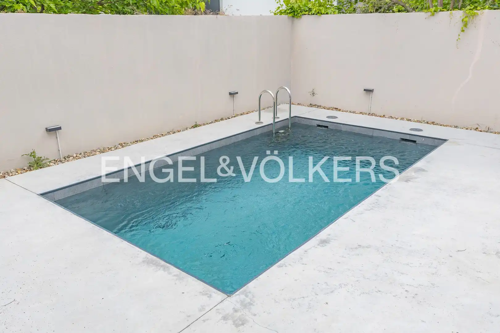 Piscina de Casa o chalet en venta en Matadepera con Calefacción, Parquet y Terraza