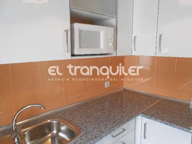 Cocina de Piso en venta en Madrid con Parquet, Terraza y Amueblado