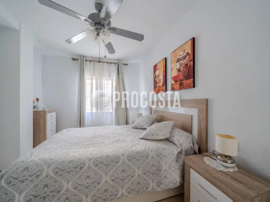 Habitación de Piso en venta en Almuñécar con Terraza y Internet