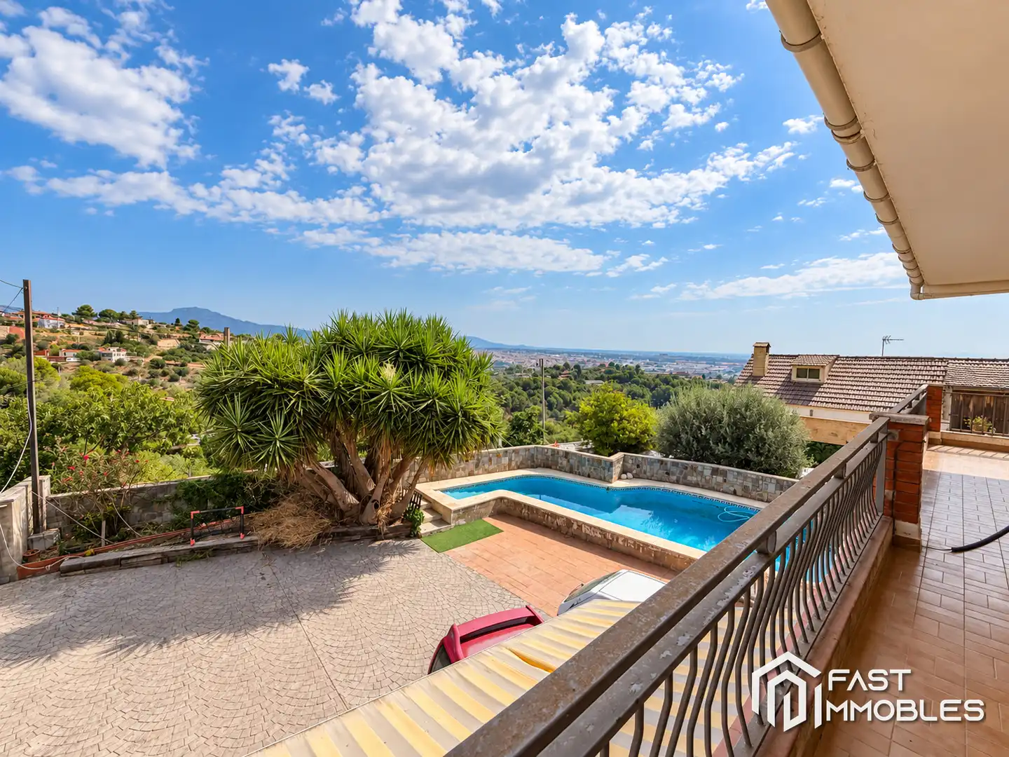 Piscina de Casa adosada en venta en Ponent