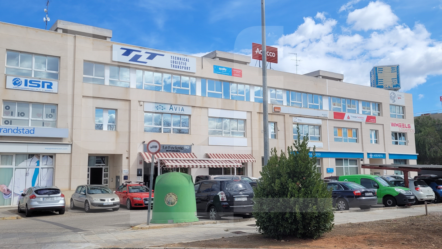Exterior view of Office for sale in Almussafes  with Air Conditioner