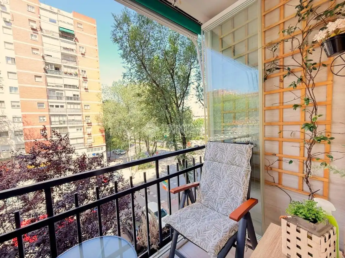 Balcony of Flat for sale in Madrid  with Air Conditioner and Heating