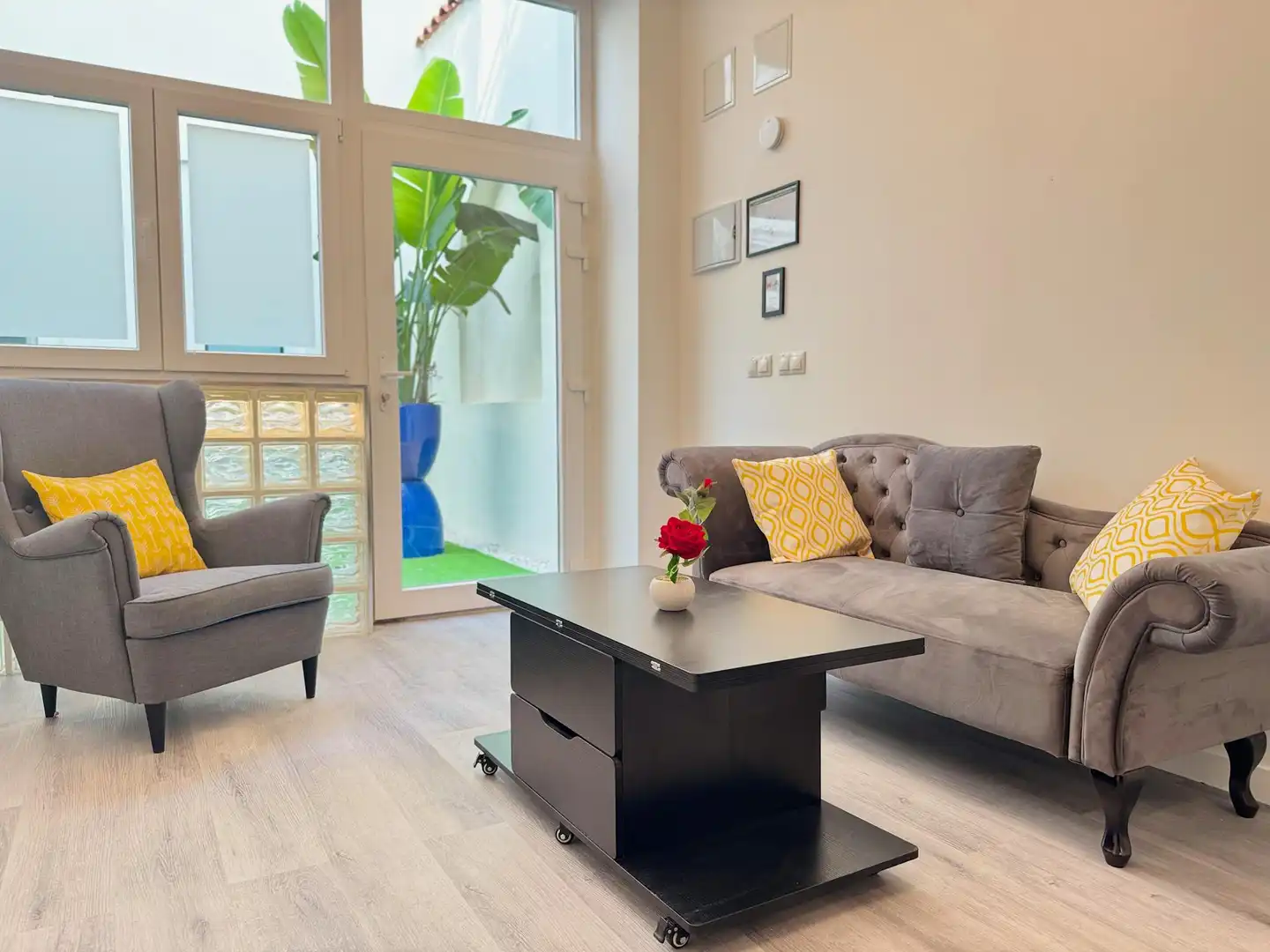 Wohnzimmer von Wohnung zur Miete in Valencia mit Klimaanlage, Heizung und Privatgarten