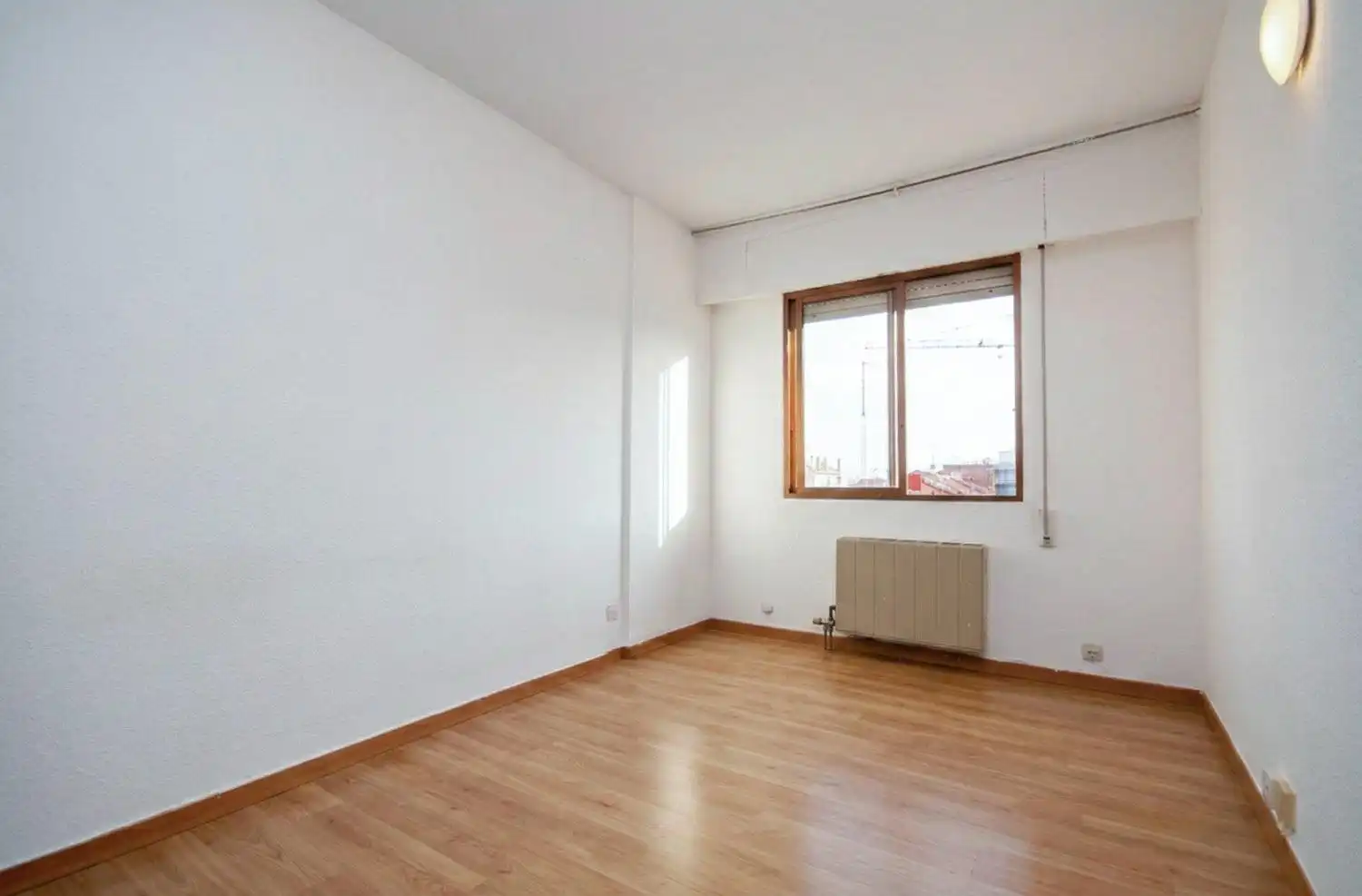 Habitación de Piso en venta en Madrid con Calefacción y Terraza
