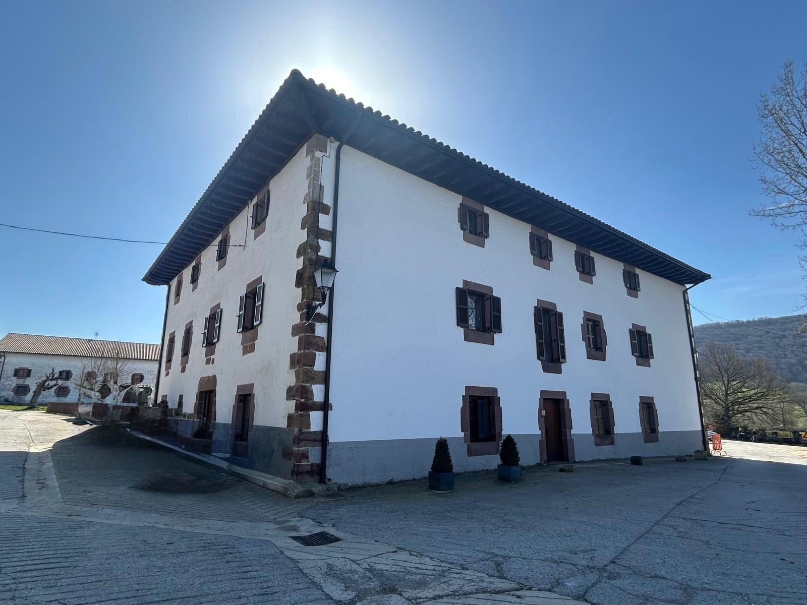 Vista exterior de Dúplex en venta en Ultzama con Balcón