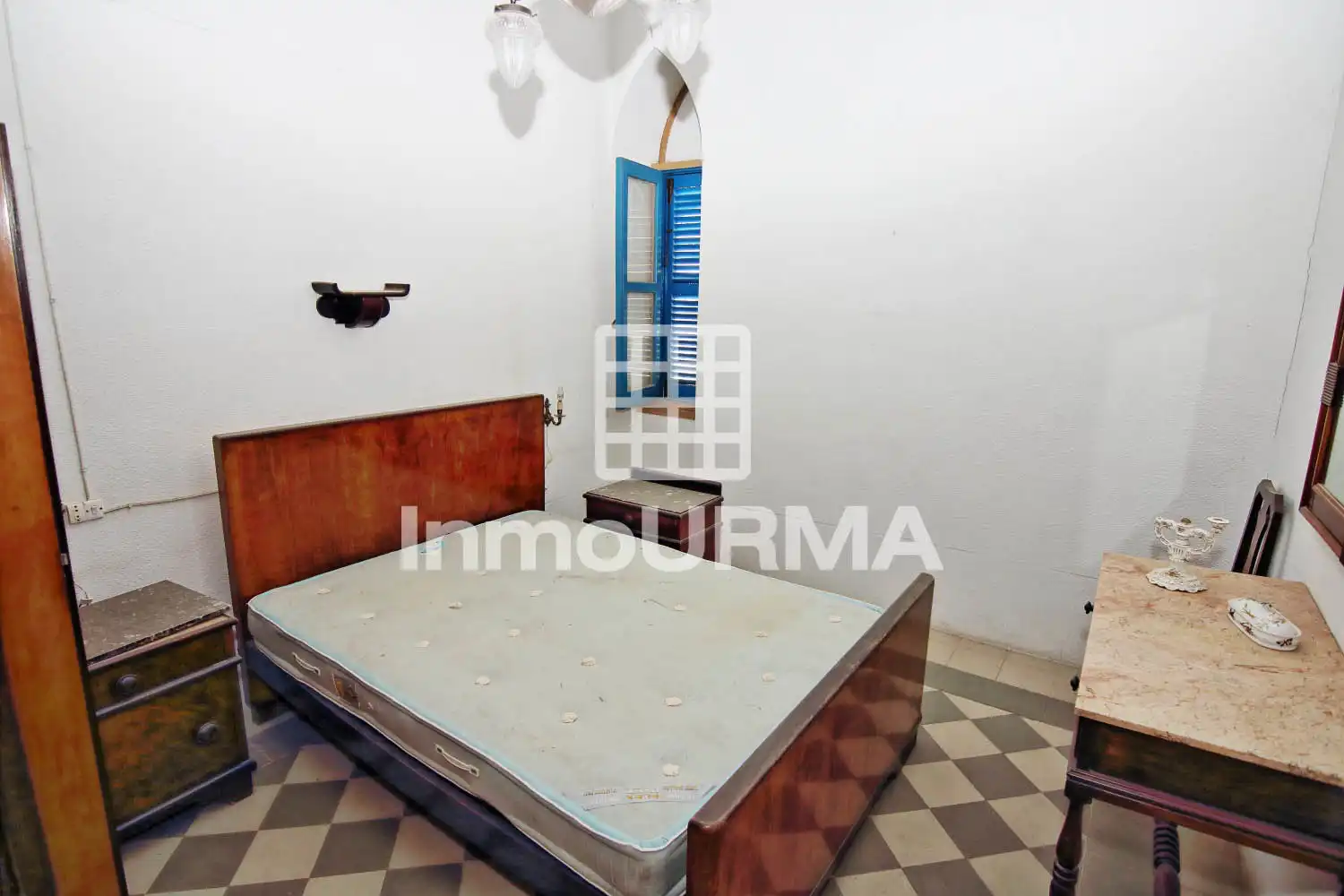 Dormitori de Casa o xalet en venda en Elda amb Jardí privat