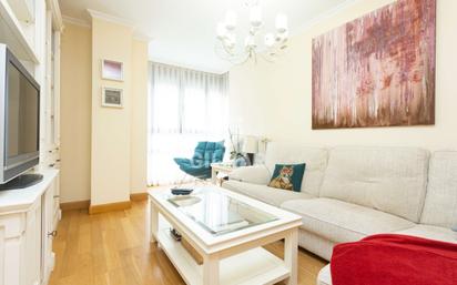 Living room of Flat for sale in  Madrid Capital  with Swimming Pool