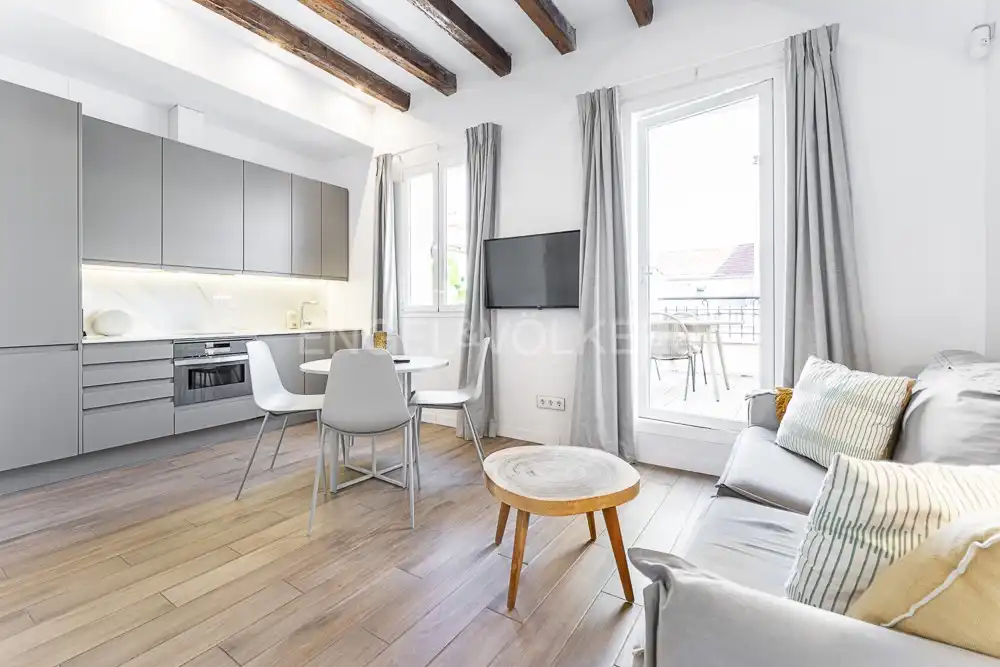 Exterior view of Apartments for rent in Madrid  with Air Conditioner, Heating and Terrace