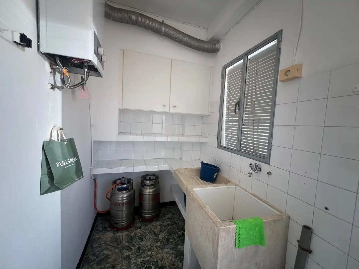 Cocina de Piso de alquiler en La Font d'en Carròs con Terraza y Amueblado