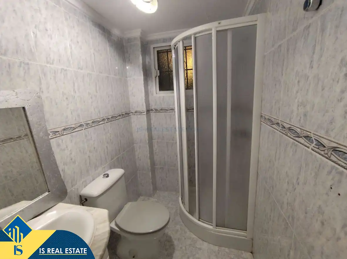 Baño de Apartamento en venta en Torrevieja con Aire acondicionado, Calefacción y Terraza