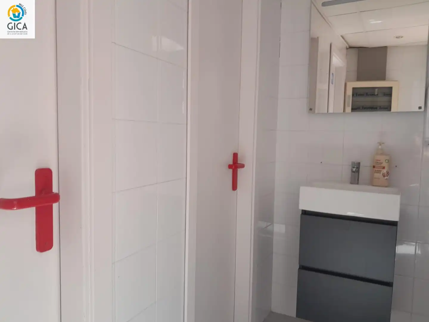 Bany de Oficina de lloguer en Jerez de la Frontera amb Aire condicionat