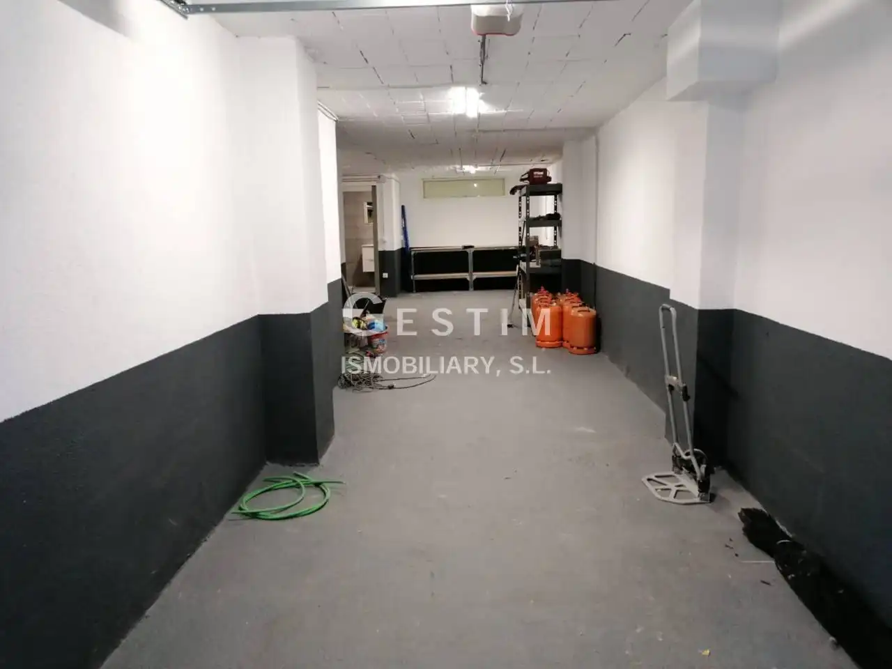 Commercial properties for rent in Vic