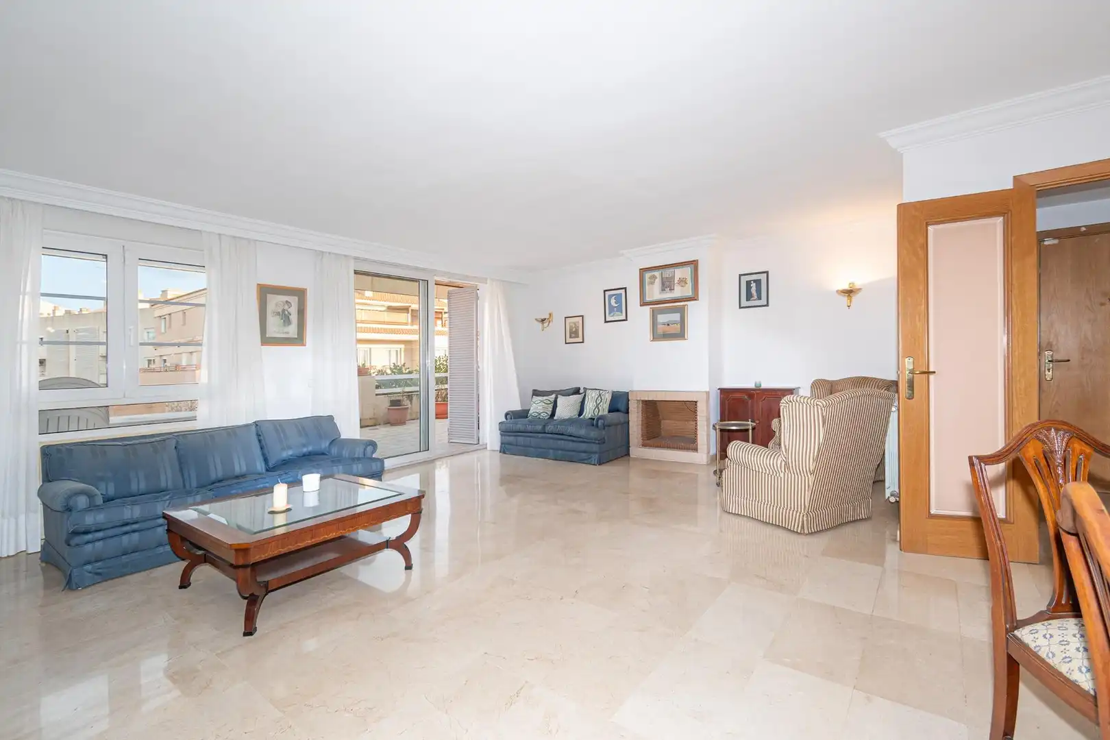Penthouse with terrace for sale in ANSELM TURMEDA