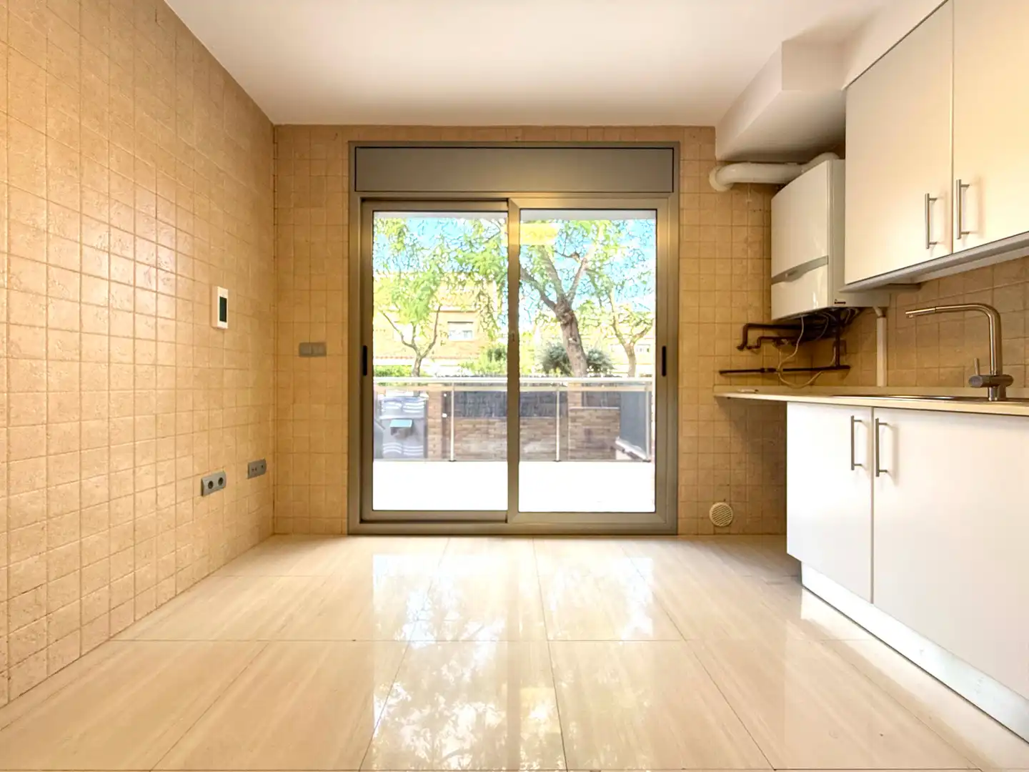 Semi-detached house with pool for sale in Carrer d'Escornalbou, imagen 19