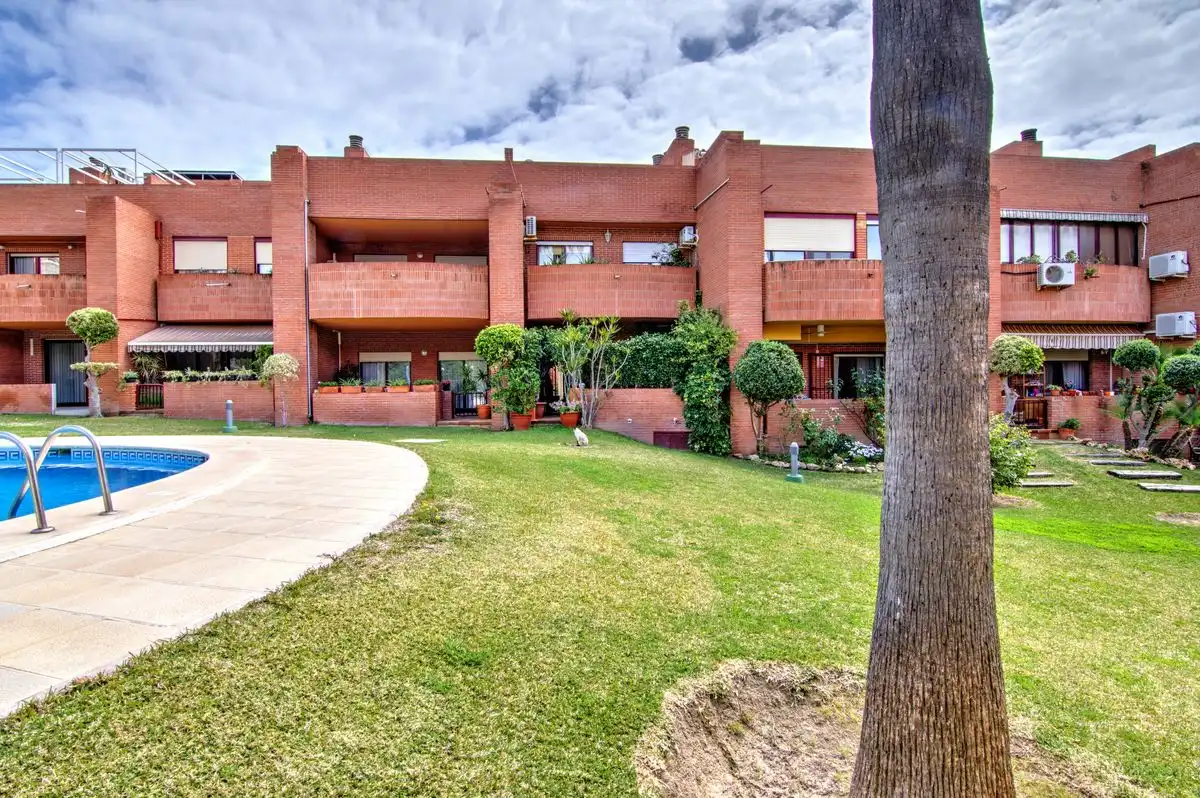 Casa aparellada amb terrassa en venda a Carrer de la Boga, imagen 40