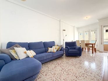 Apartament amb balcó en venda a Campello pueblo