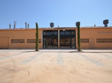 Local comercial en alquiler en Mas d'En Serra - Els Cards