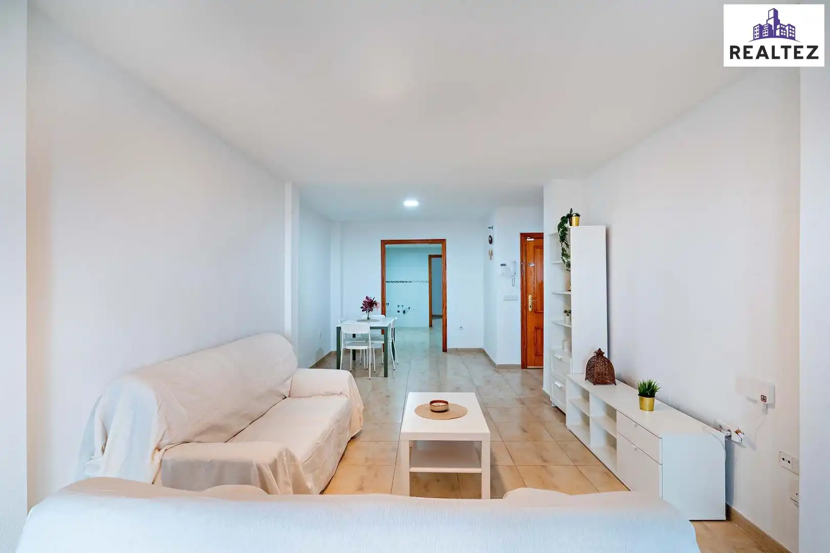 Sala de estar de Piso en venta en Roquetas de Mar con Aire acondicionado, Terraza y Amueblado