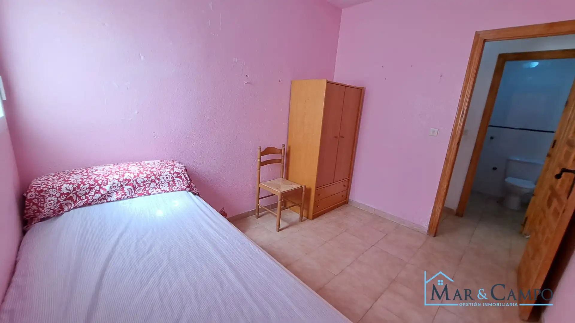 Dormitori de Casa o xalet en venda en Los Alcázares amb Jardí privat i Moblat