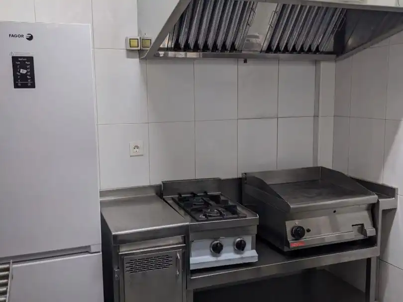 Cocina de Local de alquiler en Santurtzi  con Terraza y Amueblado