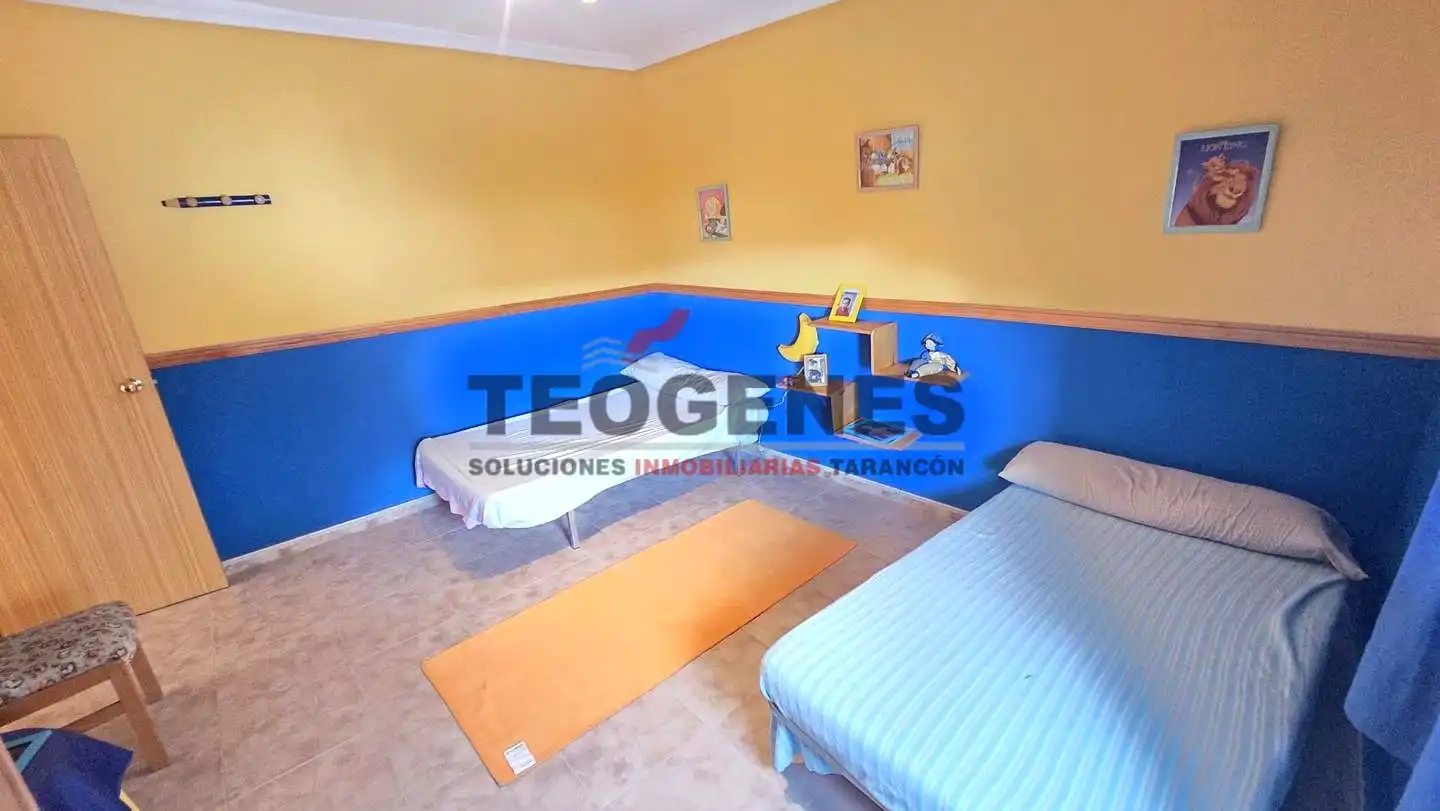 Bedroom of Houses for sale in Villarejo de Fuentes  with Terrace and Furnished