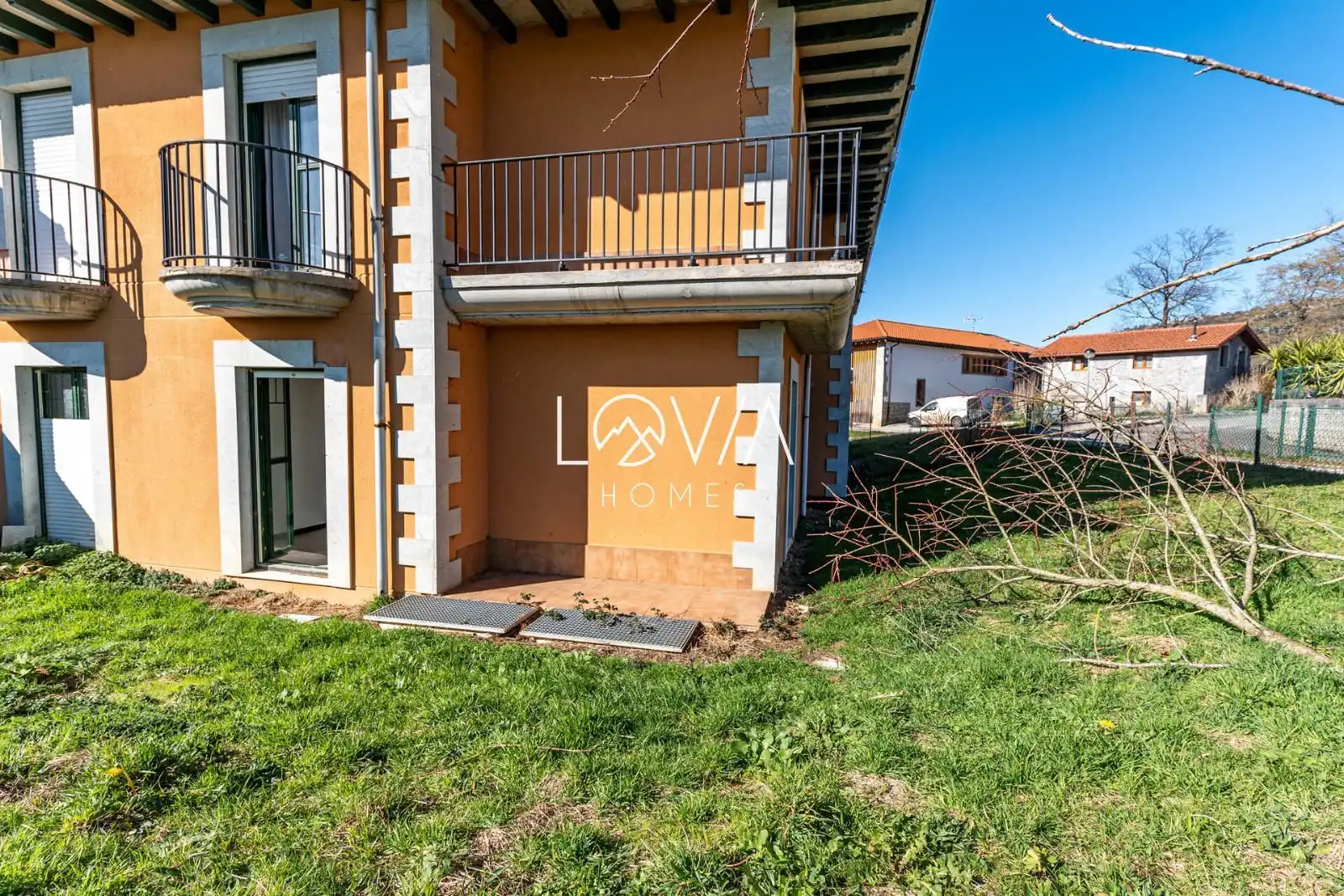 Vista exterior de Piso en venta en Soba con Trastero