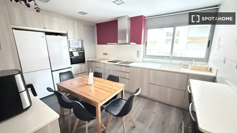 Kitchen of Flat for share in Parets del Vallès  with Air Conditioner, Heating and Furnished