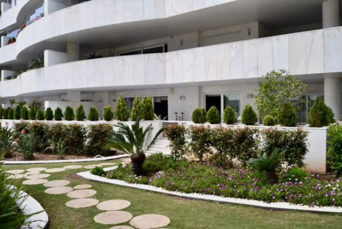 Ground floor for sale in Playa Bajadilla - Puertos