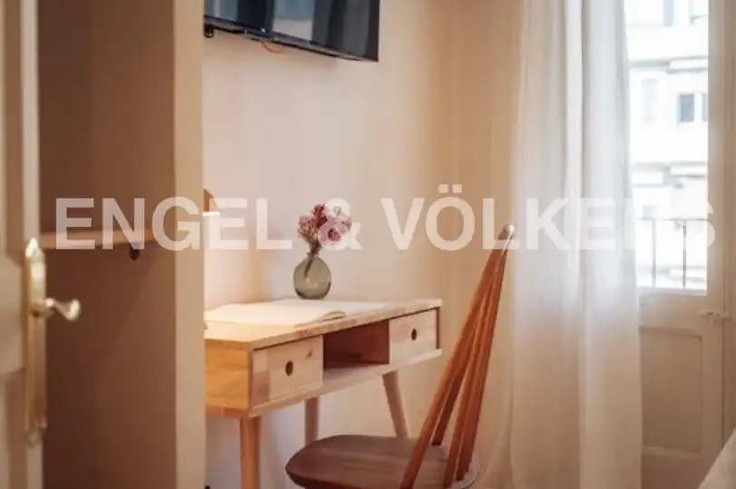 Schlafzimmer von Wohnung zur Miete in Barcelona mit Klimaanlage, Heizung und Balkon