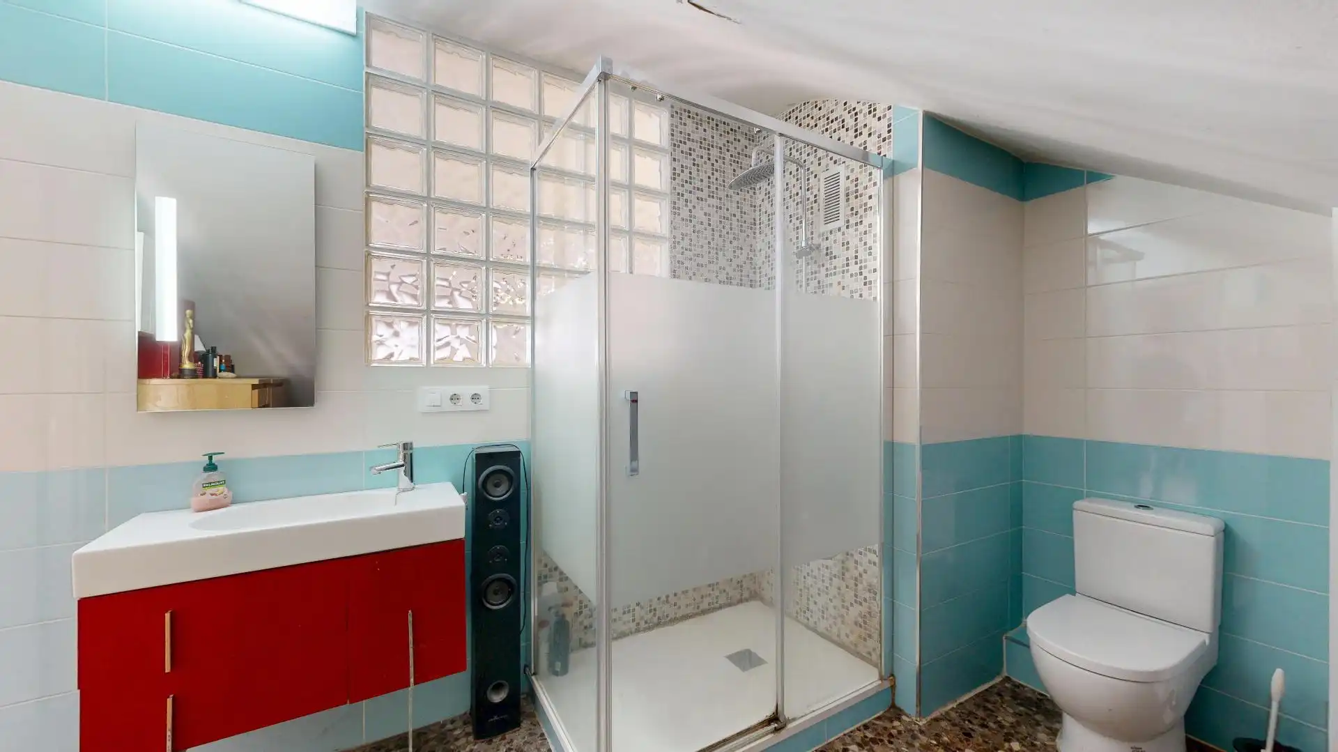 Badezimmer von Dachboden zum Verkauf in Valencia mit Terrasse