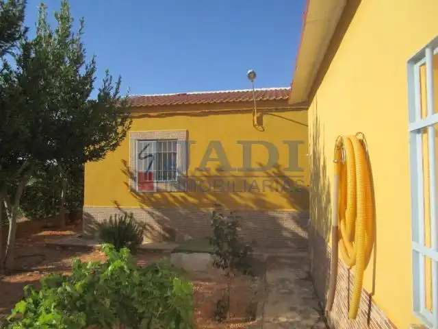 Casa rústica amb piscina en venda a Valdepeñas, imagen 3