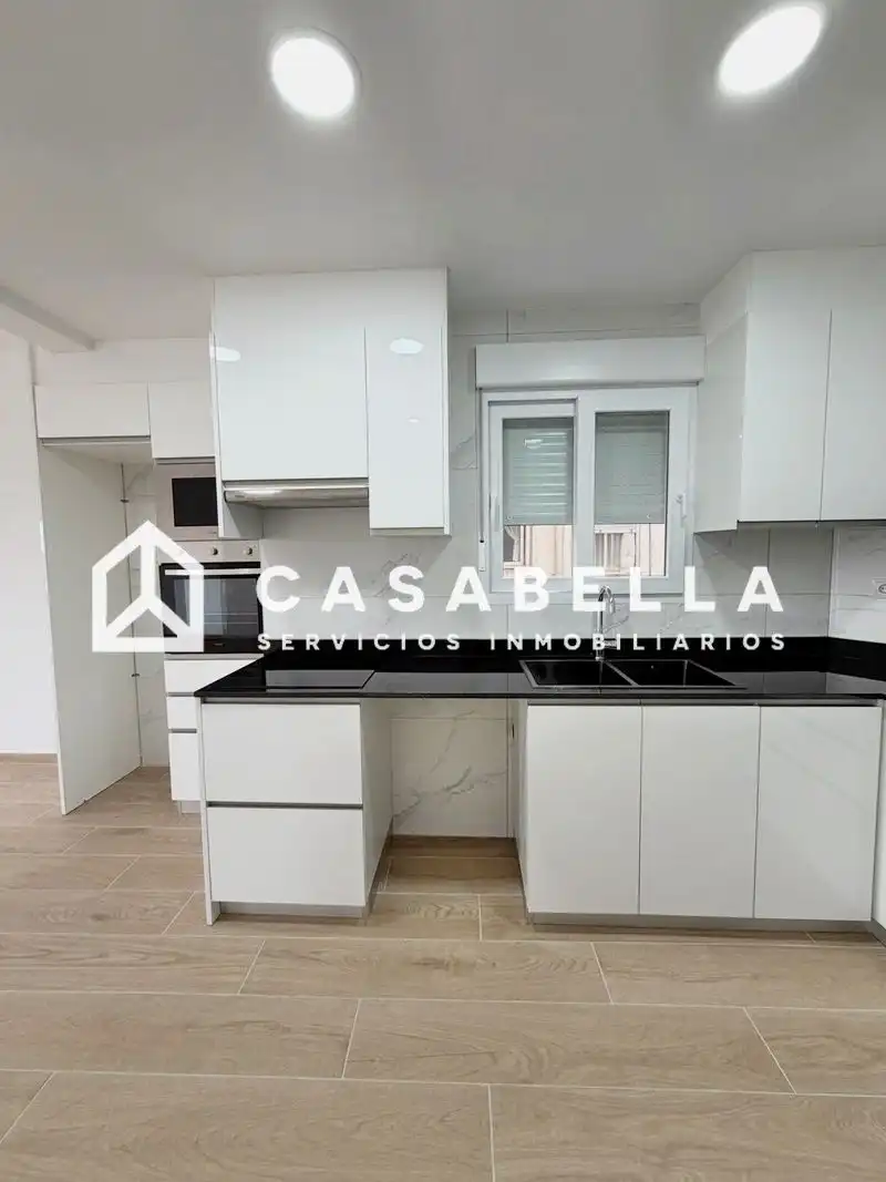 Piso en venta en Cid, Nou Moles