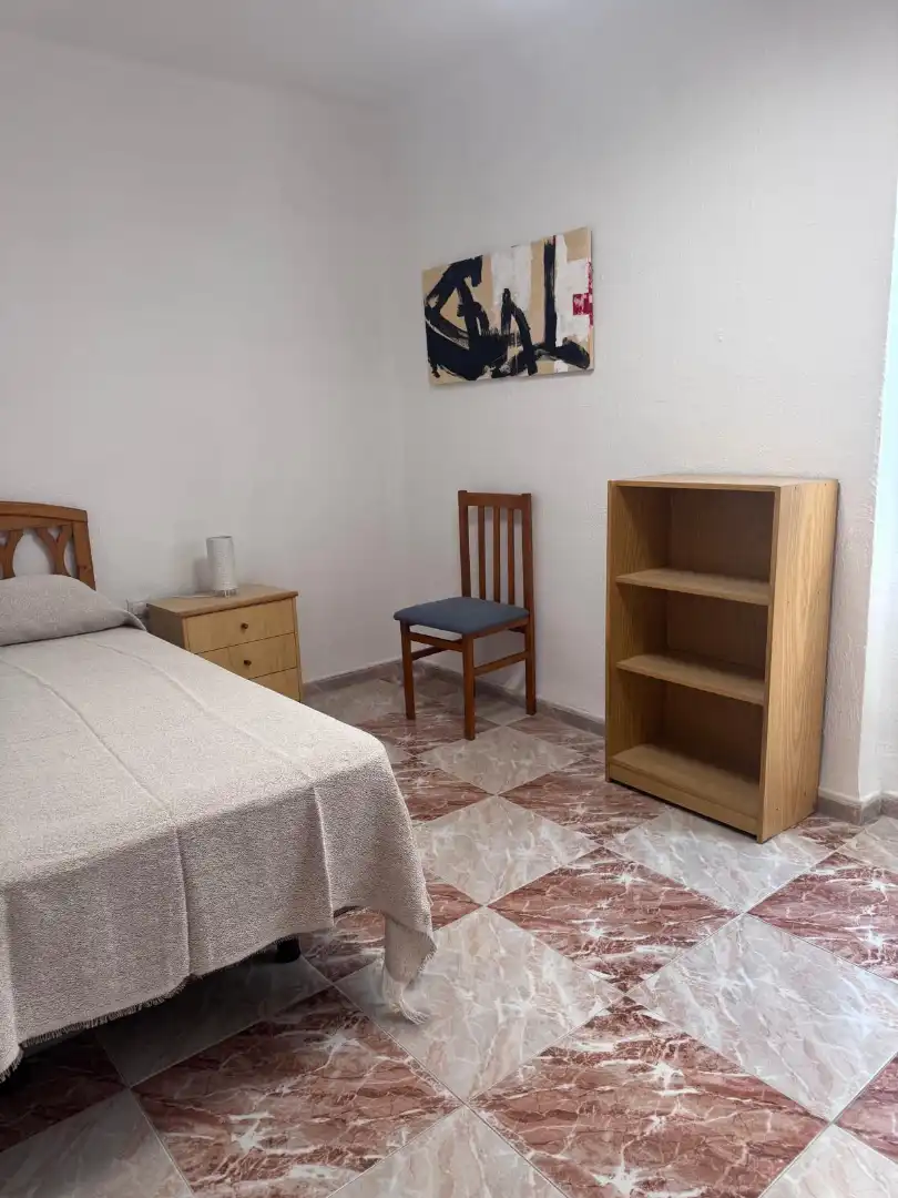 Habitación de Piso de alquiler en Málaga con Aire acondicionado, Amueblado y Horno