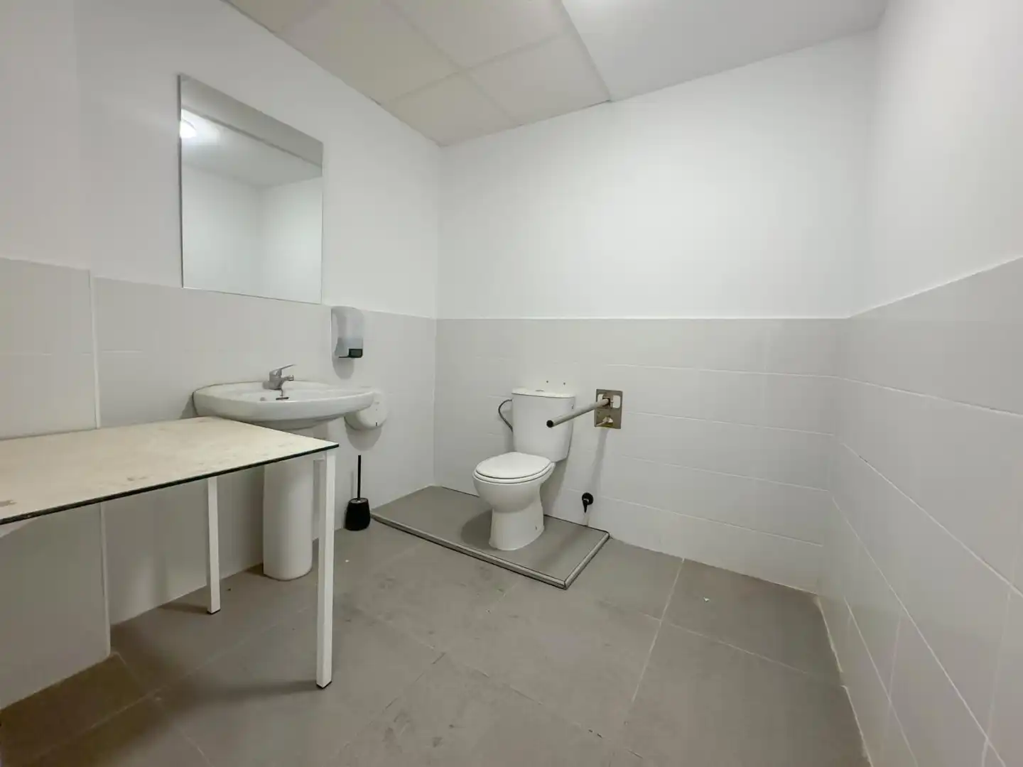 Bathroom of Commercial properties for rent in Dénia