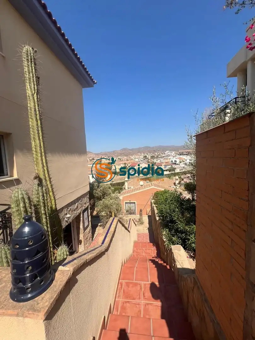 Vista exterior de Edificio en venta en Águilas